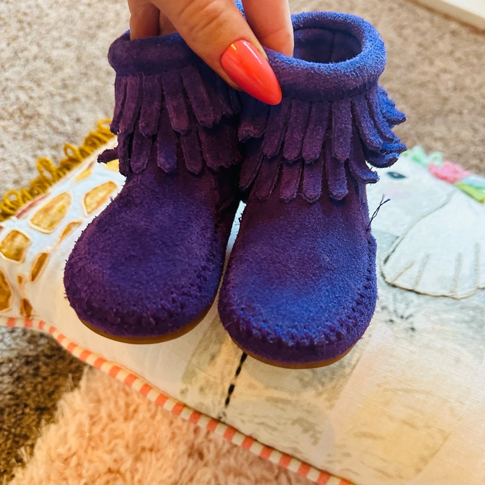 Minnetonka purple fringe booties Infant